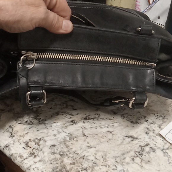 Coach authentic vintage black leather Hamptons handbag - Picture 11 of 16